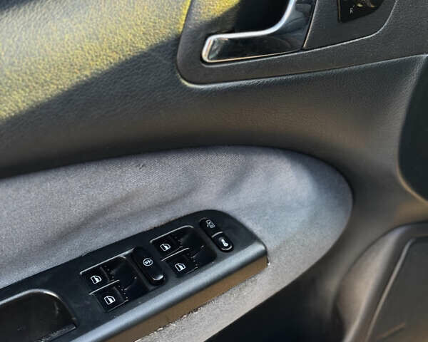 Зеленый Шкода Октавия, объемом двигателя 1.6 л и пробегом 239 тыс. км за 3999 $, фото 22 на Automoto.ua