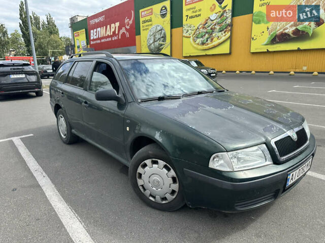 Зелений Шкода Октавія, об'ємом двигуна 1.6 л та пробігом 250 тис. км за 2999 $, фото 3 на Automoto.ua