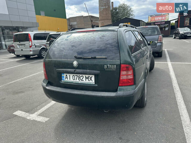 Зелений Шкода Октавія, об'ємом двигуна 1.6 л та пробігом 250 тис. км за 2999 $, фото 10 на Automoto.ua
