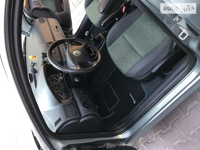 Зелений Шкода Октавія, об'ємом двигуна 1.6 л та пробігом 256 тис. км за 5400 $, фото 17 на Automoto.ua