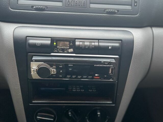 Зелений Шкода Октавія, об'ємом двигуна 1.9 л та пробігом 380 тис. км за 2200 $, фото 7 на Automoto.ua