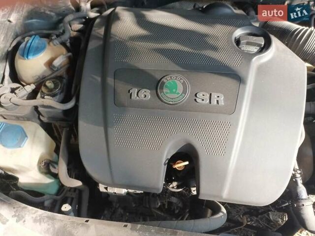 Зелений Шкода Октавія, об'ємом двигуна 1.6 л та пробігом 283 тис. км за 4400 $, фото 6 на Automoto.ua