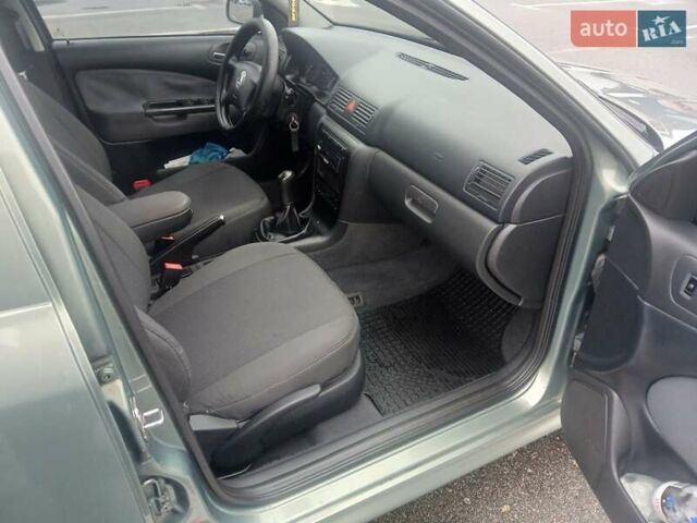 Зеленый Шкода Октавия, объемом двигателя 1.6 л и пробегом 273 тыс. км за 5300 $, фото 16 на Automoto.ua