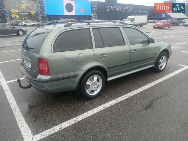 Зеленый Шкода Октавия, объемом двигателя 1.6 л и пробегом 273 тыс. км за 5300 $, фото 3 на Automoto.ua