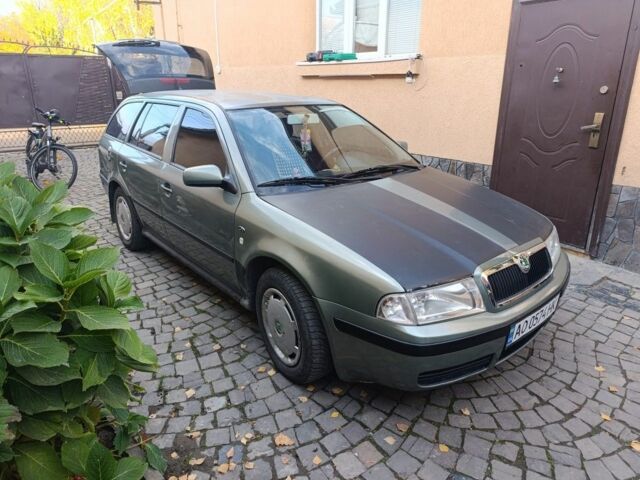 Зеленый Шкода Октавия, объемом двигателя 1.9 л и пробегом 396 тыс. км за 4300 $, фото 5 на Automoto.ua