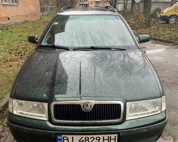Зеленый Шкода Октавия, объемом двигателя 1.6 л и пробегом 275 тыс. км за 4500 $, фото 1 на Automoto.ua