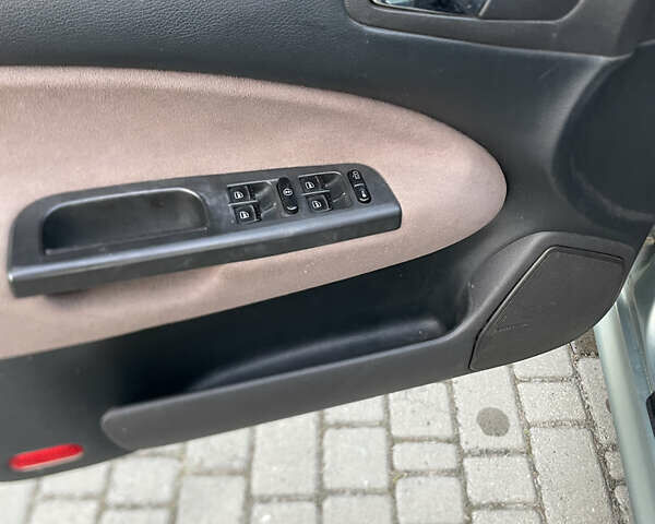 Зеленый Шкода Октавия, объемом двигателя 1.6 л и пробегом 192 тыс. км за 3900 $, фото 8 на Automoto.ua