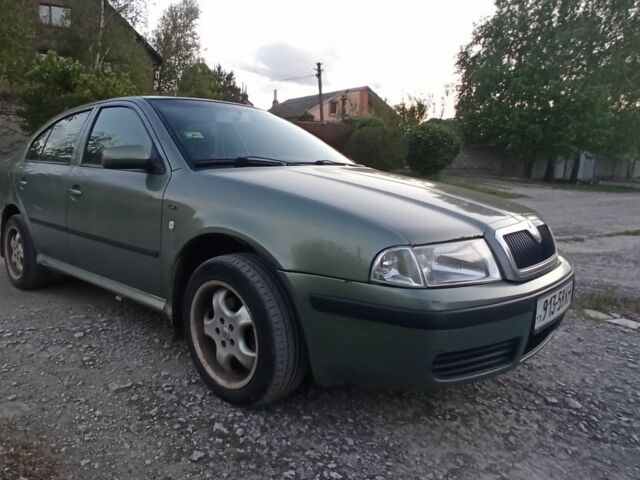 Зелений Шкода Октавія, об'ємом двигуна 2 л та пробігом 500 тис. км за 3500 $, фото 10 на Automoto.ua