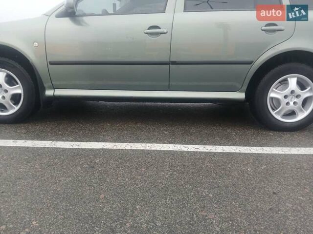 Зеленый Шкода Октавия, объемом двигателя 1.6 л и пробегом 273 тыс. км за 5300 $, фото 5 на Automoto.ua