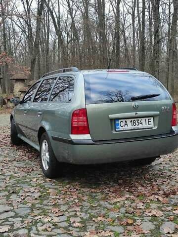 Зеленый Шкода Октавия, объемом двигателя 1.6 л и пробегом 292 тыс. км за 4200 $, фото 2 на Automoto.ua