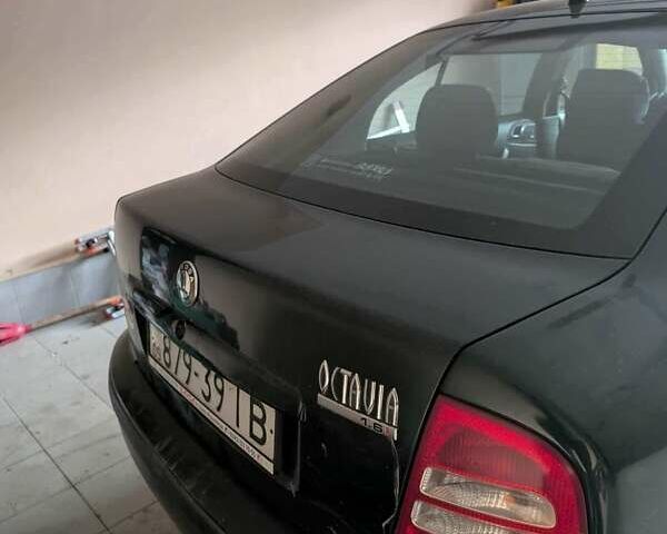 Зеленый Шкода Октавия, объемом двигателя 1.6 л и пробегом 170 тыс. км за 4200 $, фото 1 на Automoto.ua