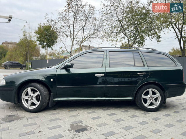 Зеленый Шкода Октавия, объемом двигателя 1.6 л и пробегом 331 тыс. км за 3650 $, фото 3 на Automoto.ua