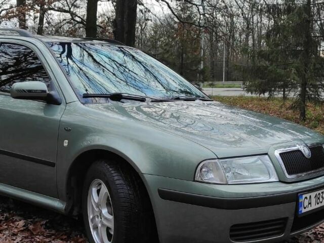 Зеленый Шкода Октавия, объемом двигателя 1.6 л и пробегом 292 тыс. км за 4200 $, фото 1 на Automoto.ua