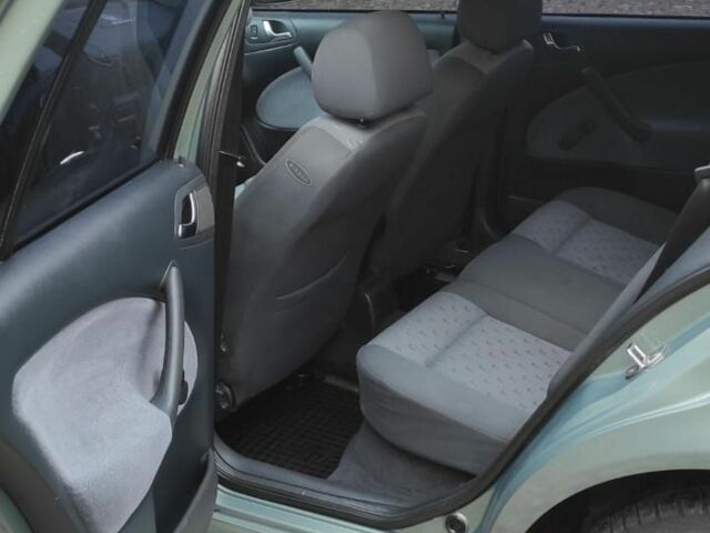 Зеленый Шкода Октавия, объемом двигателя 1.6 л и пробегом 292 тыс. км за 4200 $, фото 6 на Automoto.ua