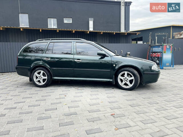 Зеленый Шкода Октавия, объемом двигателя 1.6 л и пробегом 331 тыс. км за 3650 $, фото 2 на Automoto.ua