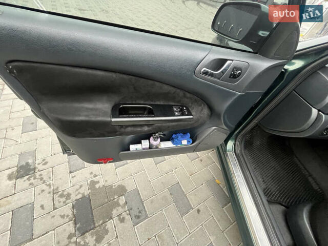 Зеленый Шкода Октавия, объемом двигателя 1.6 л и пробегом 331 тыс. км за 3650 $, фото 10 на Automoto.ua