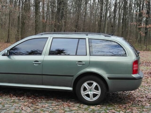 Зеленый Шкода Октавия, объемом двигателя 1.6 л и пробегом 292 тыс. км за 4200 $, фото 4 на Automoto.ua