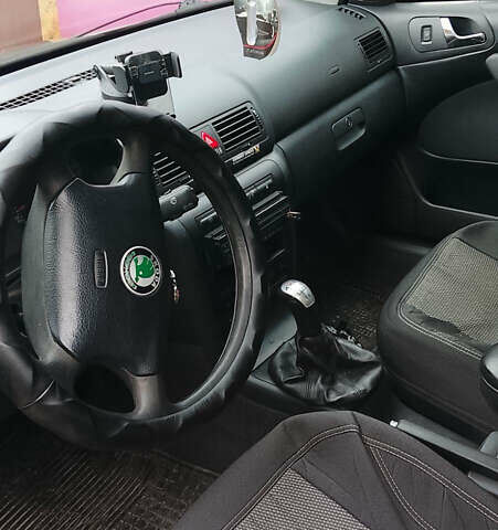 Зеленый Шкода Октавия, объемом двигателя 1.8 л и пробегом 286 тыс. км за 4800 $, фото 5 на Automoto.ua