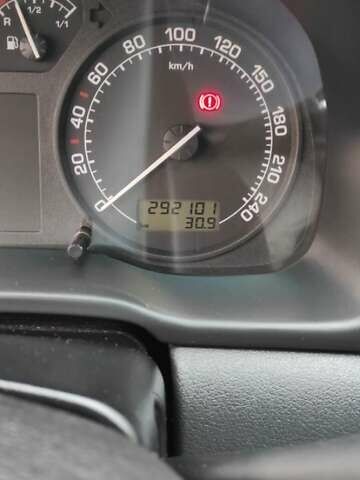 Зеленый Шкода Октавия, объемом двигателя 1.6 л и пробегом 292 тыс. км за 4200 $, фото 9 на Automoto.ua