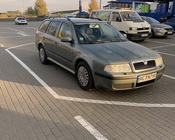 Зеленый Шкода Октавия, объемом двигателя 1.6 л и пробегом 311 тыс. км за 4300 $, фото 10 на Automoto.ua