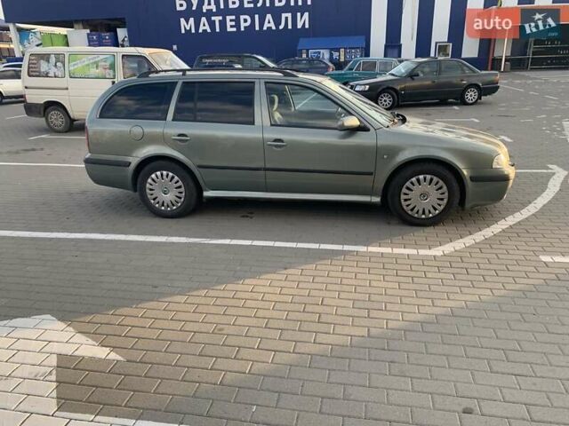 Зеленый Шкода Октавия, объемом двигателя 1.6 л и пробегом 311 тыс. км за 4300 $, фото 12 на Automoto.ua