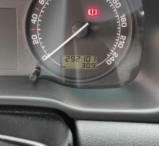 Зеленый Шкода Октавия, объемом двигателя 1.6 л и пробегом 292 тыс. км за 4200 $, фото 15 на Automoto.ua