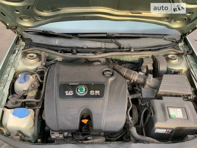 Зелений Шкода Октавія, об'ємом двигуна 1.6 л та пробігом 311 тис. км за 4500 $, фото 9 на Automoto.ua