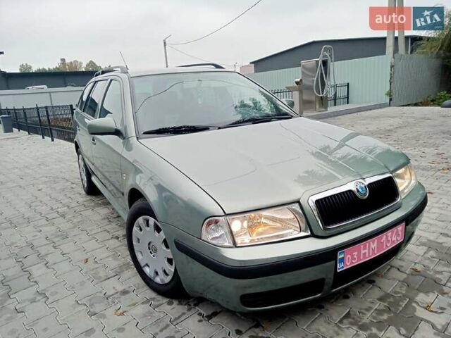 Зеленый Шкода Октавия, объемом двигателя 1.6 л и пробегом 231 тыс. км за 4850 $, фото 5 на Automoto.ua