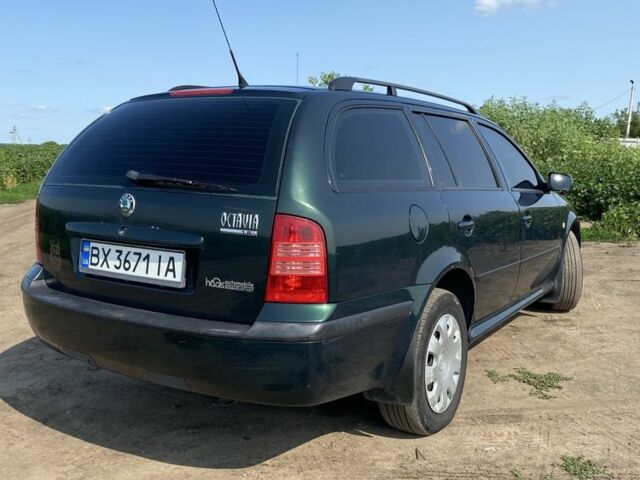 Зелений Шкода Октавія, об'ємом двигуна 1.6 л та пробігом 290 тис. км за 4299 $, фото 6 на Automoto.ua