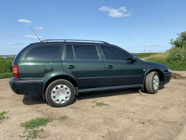 Зелений Шкода Октавія, об'ємом двигуна 1.6 л та пробігом 290 тис. км за 4299 $, фото 7 на Automoto.ua