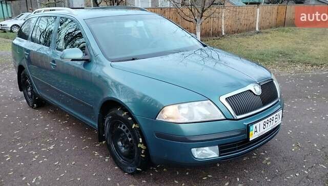 Зеленый Шкода Октавия, объемом двигателя 1.59 л и пробегом 250 тыс. км за 6000 $, фото 2 на Automoto.ua