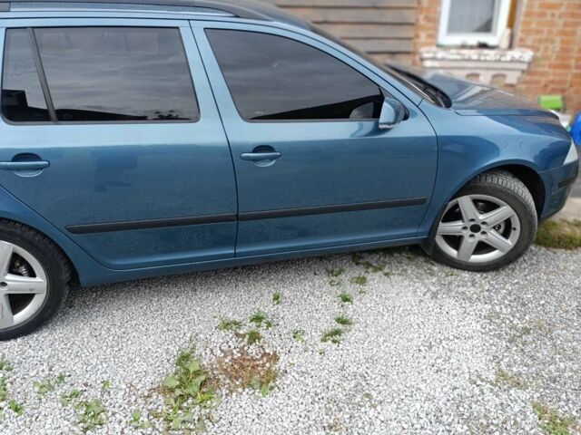 Зеленый Шкода Октавия, объемом двигателя 1.6 л и пробегом 300 тыс. км за 4700 $, фото 4 на Automoto.ua