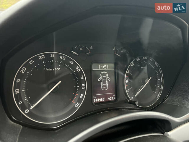 Зелений Шкода Октавія, об'ємом двигуна 1.6 л та пробігом 245 тис. км за 4999 $, фото 26 на Automoto.ua