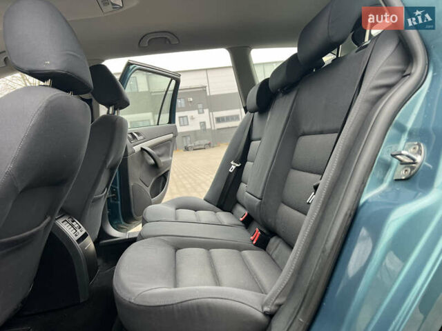 Зелений Шкода Октавія, об'ємом двигуна 1.6 л та пробігом 245 тис. км за 4999 $, фото 25 на Automoto.ua