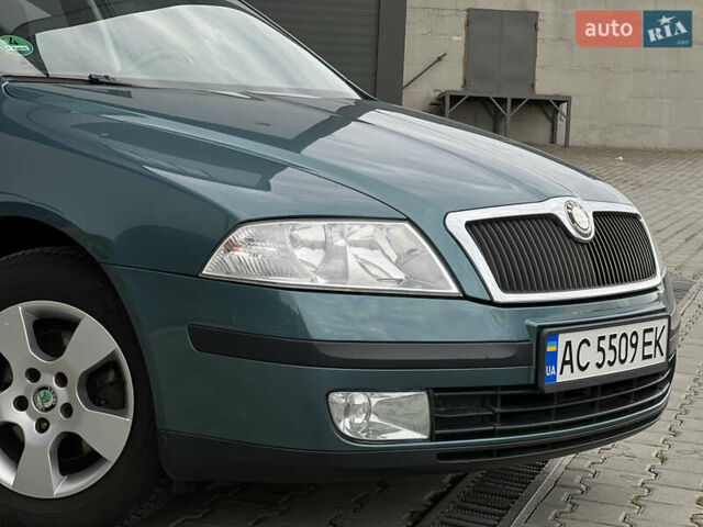 Зеленый Шкода Октавия, объемом двигателя 1.6 л и пробегом 245 тыс. км за 5200 $, фото 4 на Automoto.ua