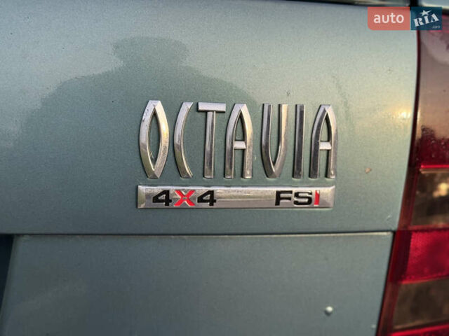 Зелений Шкода Октавія, об'ємом двигуна 2 л та пробігом 250 тис. км за 4499 $, фото 7 на Automoto.ua