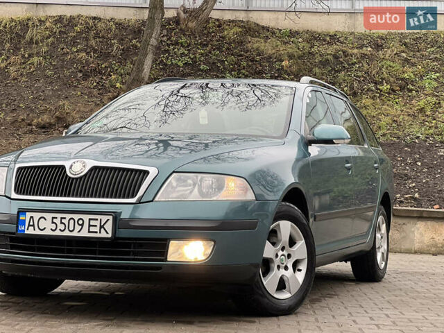 Зелений Шкода Октавія, об'ємом двигуна 1.6 л та пробігом 245 тис. км за 4999 $, фото 3 на Automoto.ua