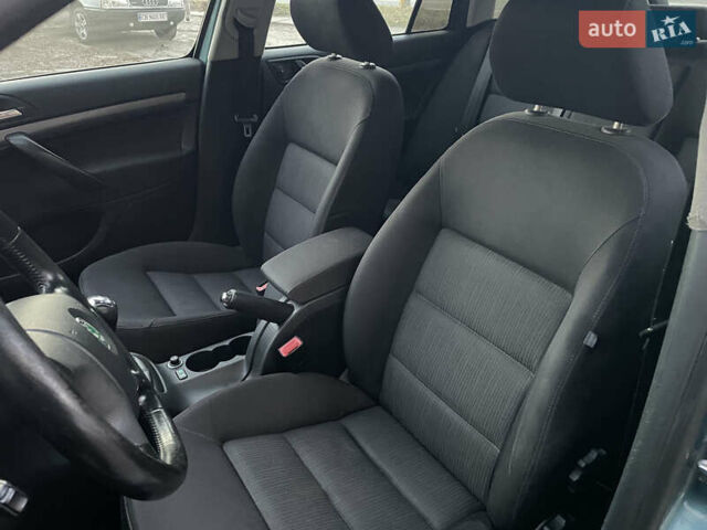 Зелений Шкода Октавія, об'ємом двигуна 1.6 л та пробігом 230 тис. км за 4600 $, фото 5 на Automoto.ua