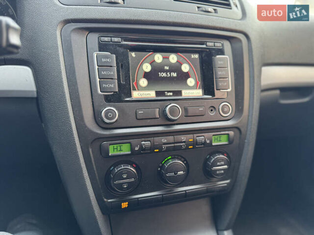 Зелений Шкода Октавія, об'ємом двигуна 2 л та пробігом 250 тис. км за 4499 $, фото 18 на Automoto.ua