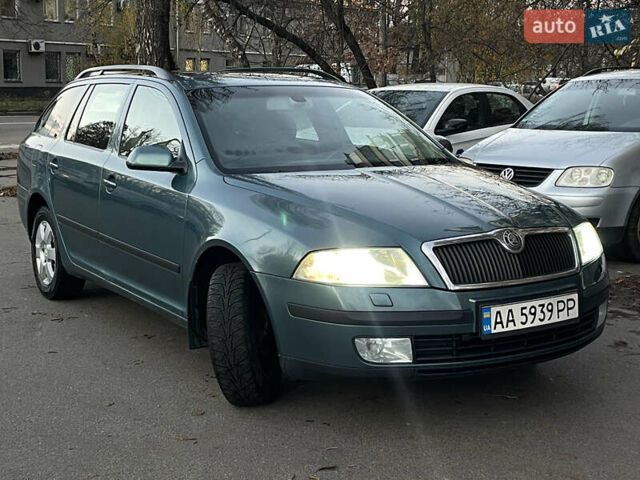 Зелений Шкода Октавія, об'ємом двигуна 1.6 л та пробігом 230 тис. км за 4600 $, фото 1 на Automoto.ua