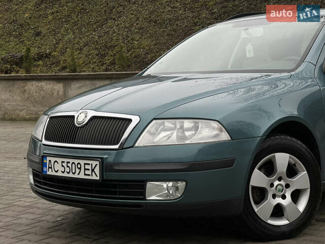 Зелений Шкода Октавія, об'ємом двигуна 1.6 л та пробігом 245 тис. км за 4999 $, фото 5 на Automoto.ua