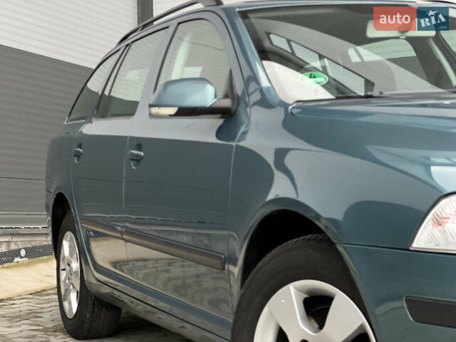 Зеленый Шкода Октавия, объемом двигателя 1.6 л и пробегом 245 тыс. км за 5200 $, фото 5 на Automoto.ua