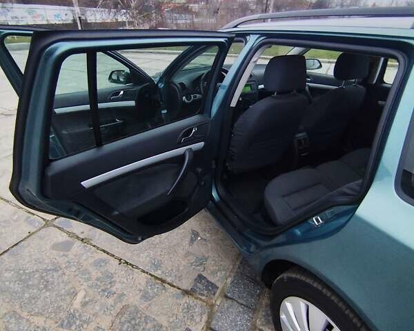 Зелений Шкода Октавія, об'ємом двигуна 1.6 л та пробігом 252 тис. км за 6550 $, фото 20 на Automoto.ua