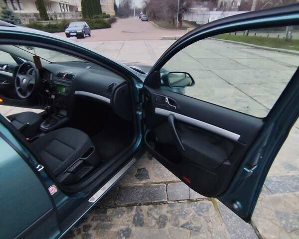 Зелений Шкода Октавія, об'ємом двигуна 1.6 л та пробігом 252 тис. км за 6550 $, фото 17 на Automoto.ua