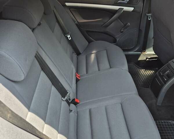 Зеленый Шкода Октавия, объемом двигателя 1.6 л и пробегом 234 тыс. км за 5899 $, фото 5 на Automoto.ua