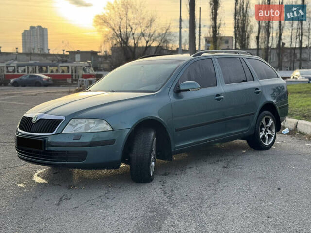 Зелений Шкода Октавія, об'ємом двигуна 2 л та пробігом 250 тис. км за 4499 $, фото 2 на Automoto.ua