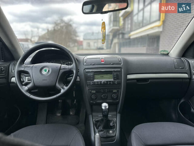 Зеленый Шкода Октавия, объемом двигателя 1.97 л и пробегом 280 тыс. км за 4999 $, фото 16 на Automoto.ua