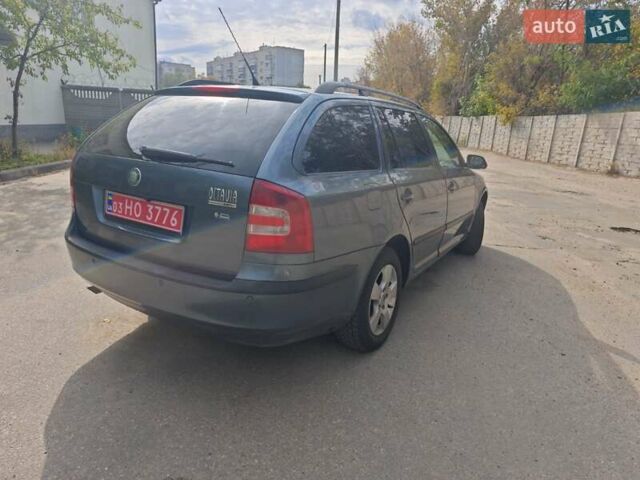 Зелений Шкода Октавія, об'ємом двигуна 1.6 л та пробігом 226 тис. км за 5200 $, фото 4 на Automoto.ua