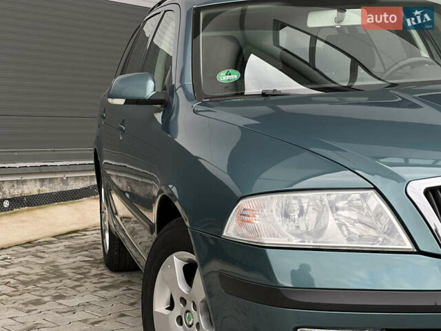 Зеленый Шкода Октавия, объемом двигателя 1.6 л и пробегом 245 тыс. км за 5200 $, фото 9 на Automoto.ua