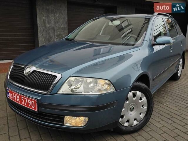 Зеленый Шкода Октавия, объемом двигателя 1.6 л и пробегом 218 тыс. км за 5450 $, фото 1 на Automoto.ua